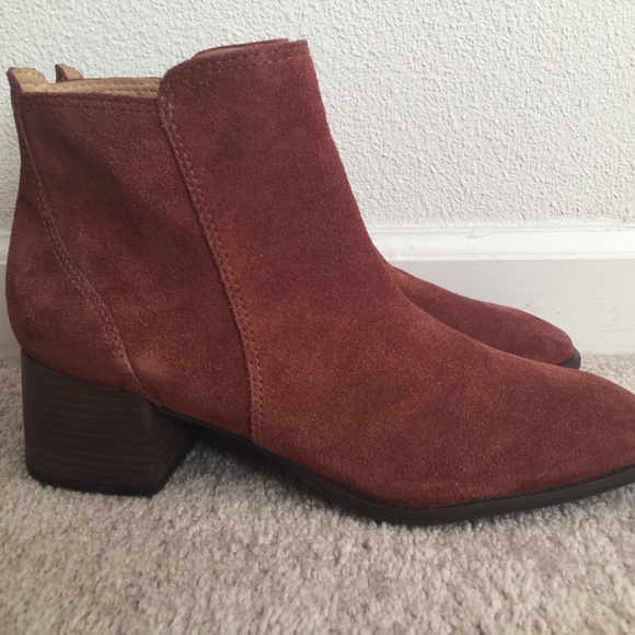 New Lucky Brand Women's Suede Bootie 10M - Picture 8 of 9